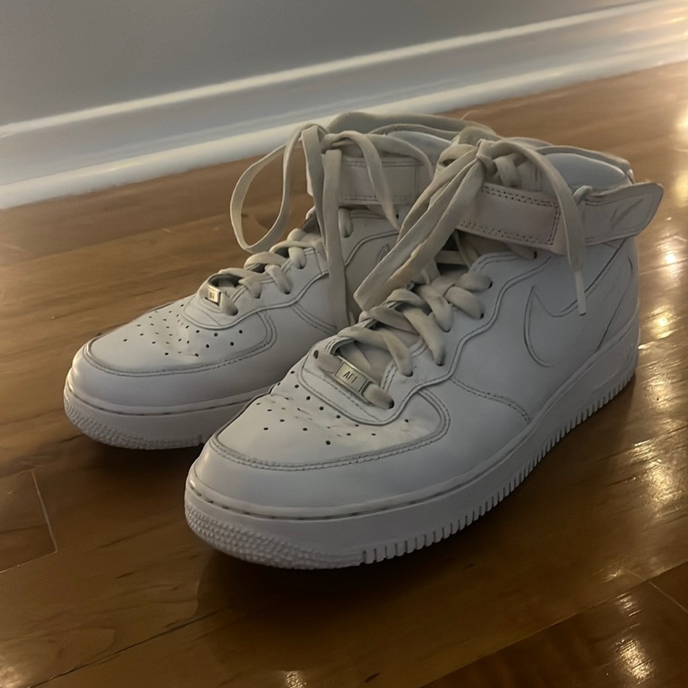 Nike Air Force 1 High '07 men’s size 9.5